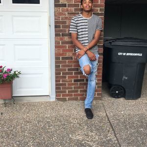 Meet your Posher, Victor